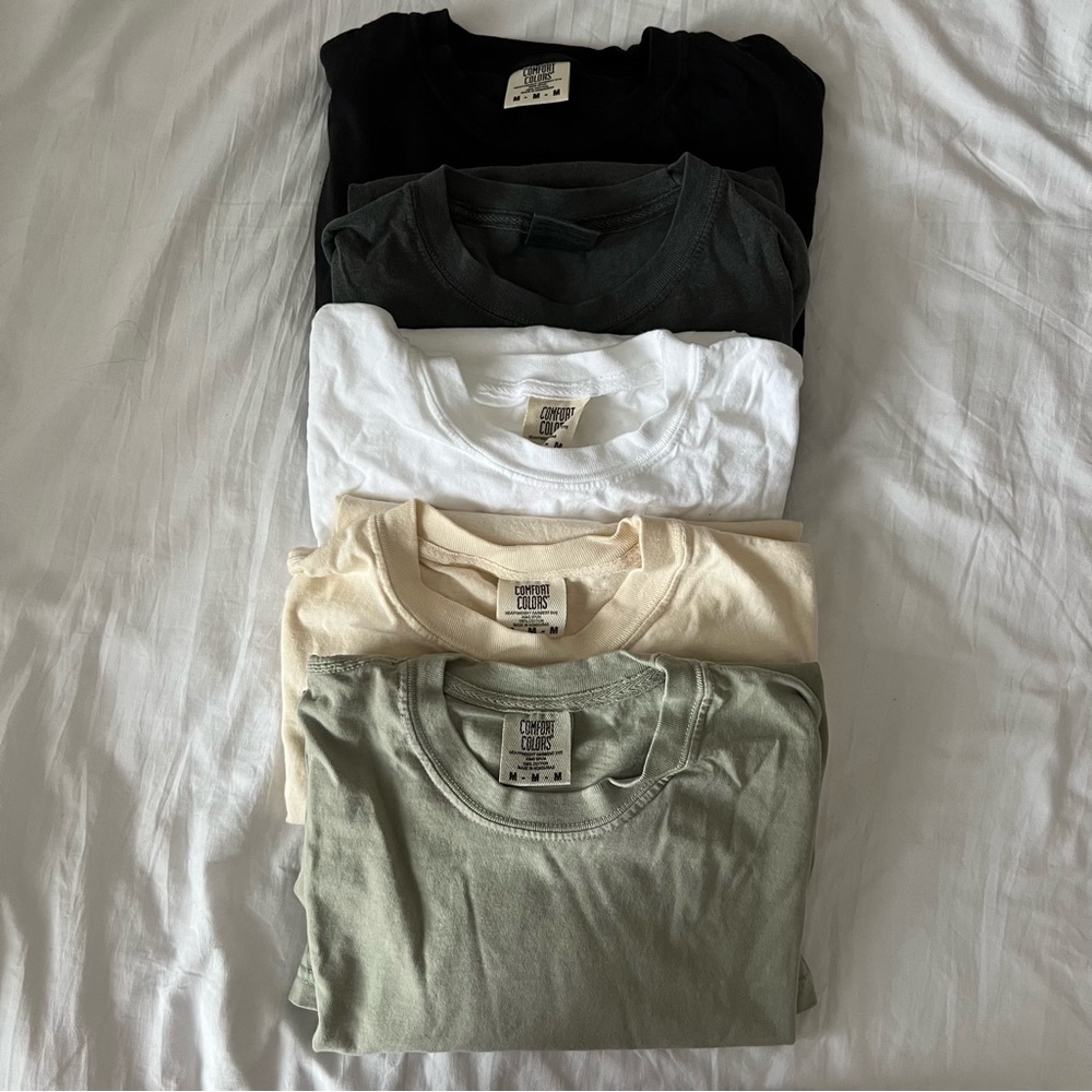 NWOT Comfort Colors L Cream and Black